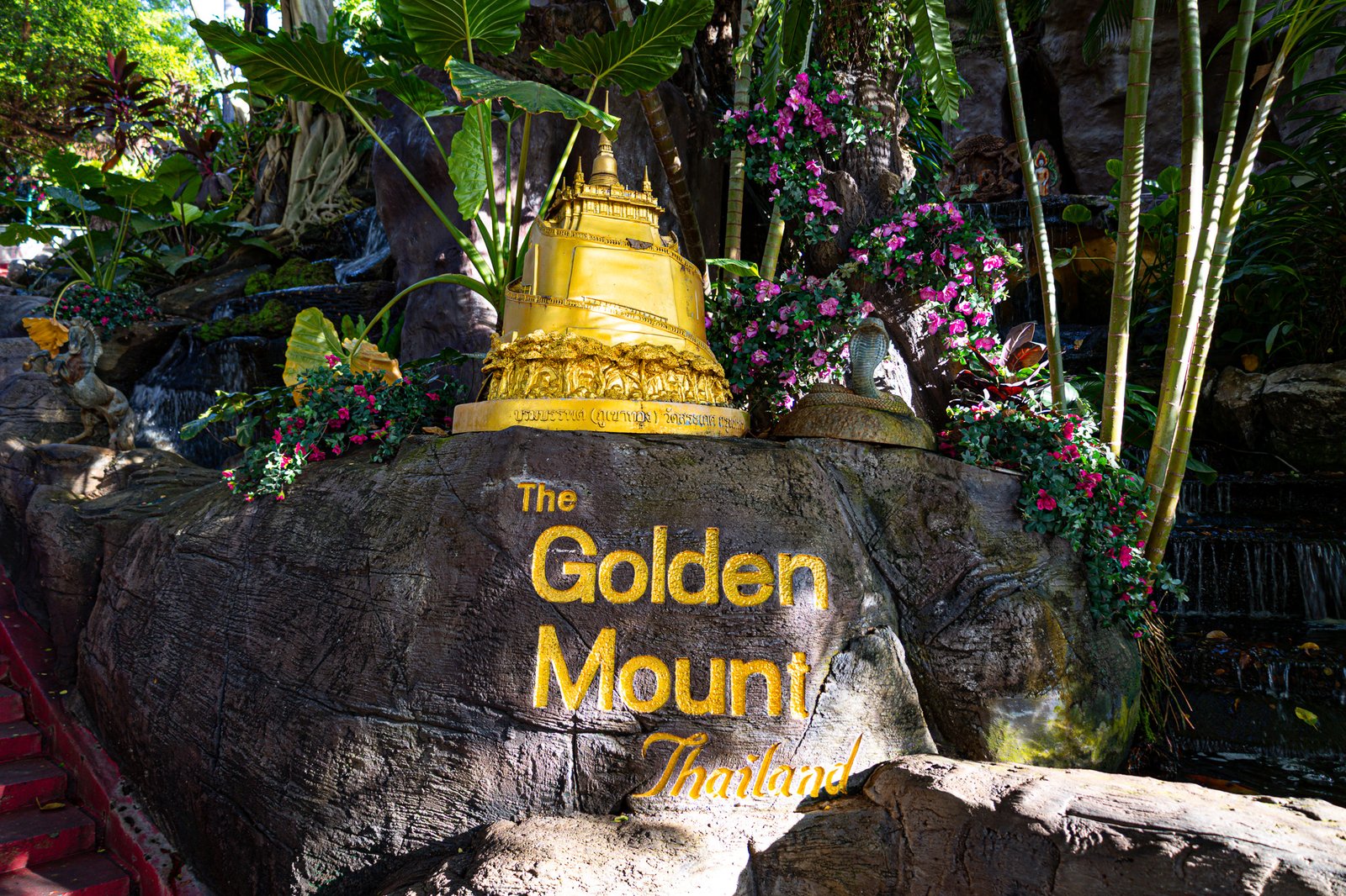 KM8A5642 must-visit temples in bangkok