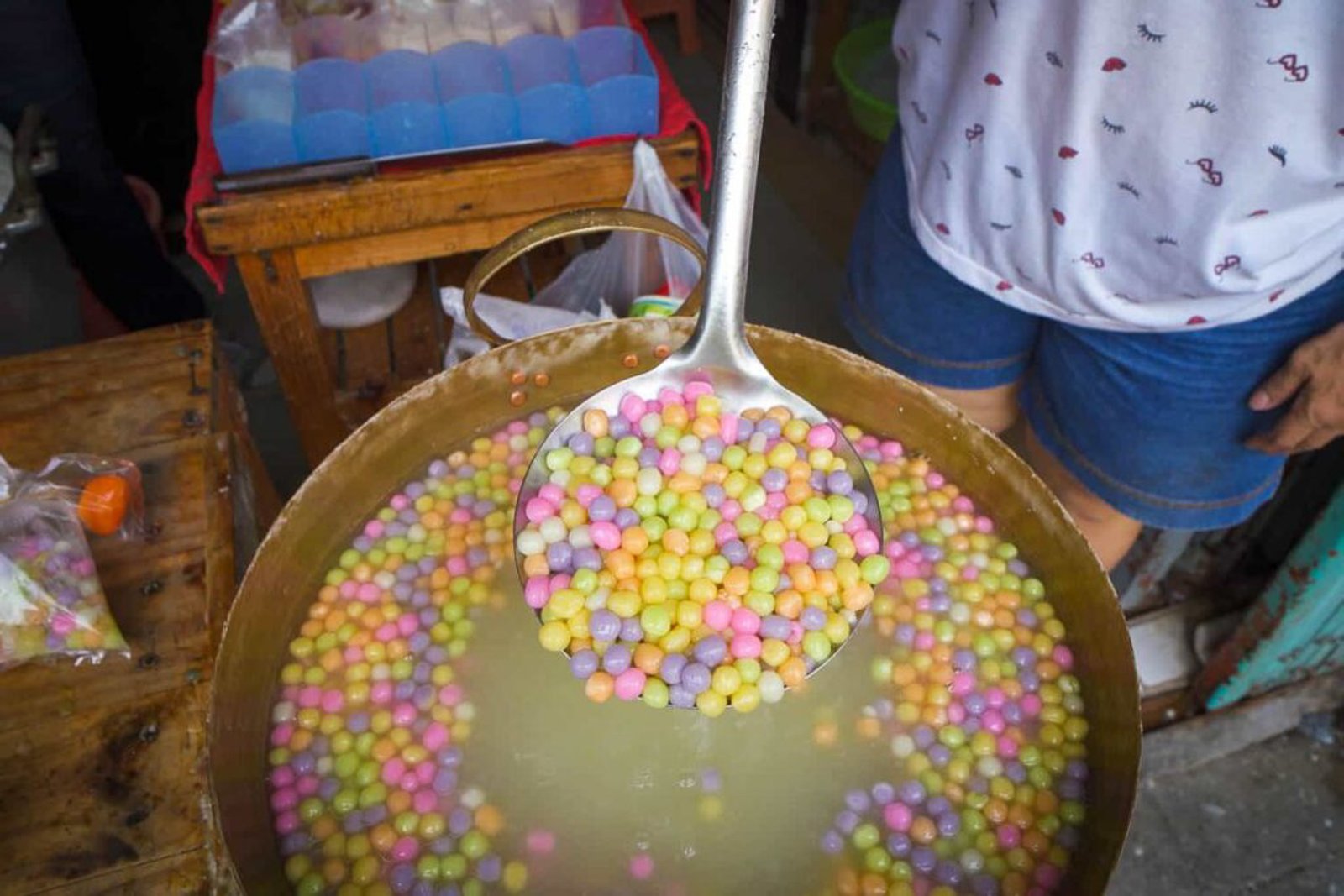 Thai-street-food-bua-loy-1024x683-2