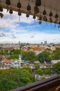 A scenic view of Bangkok from The Golden Mount against the city skyline. Must-Visit Tempels in Bangkok.