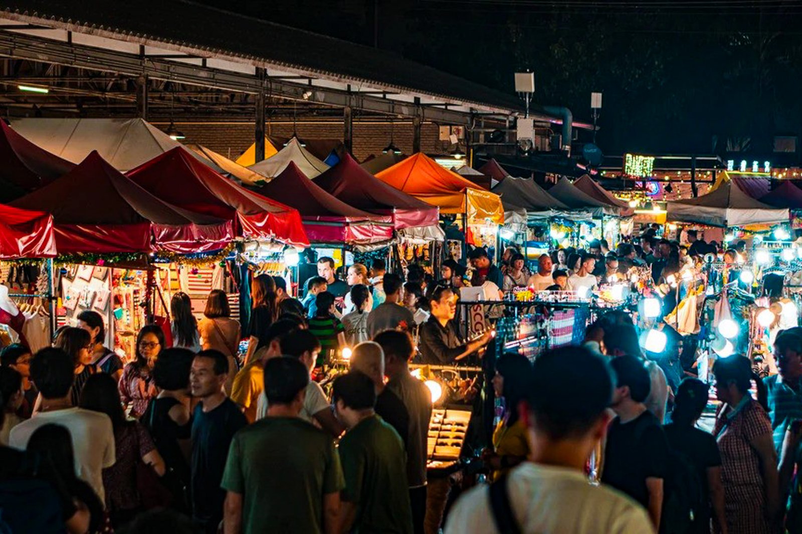 01hg2m8ycjqe6yc194s7k09dwe-ezgif.com-webp-to-jpg-converter-2 markets in bangkok