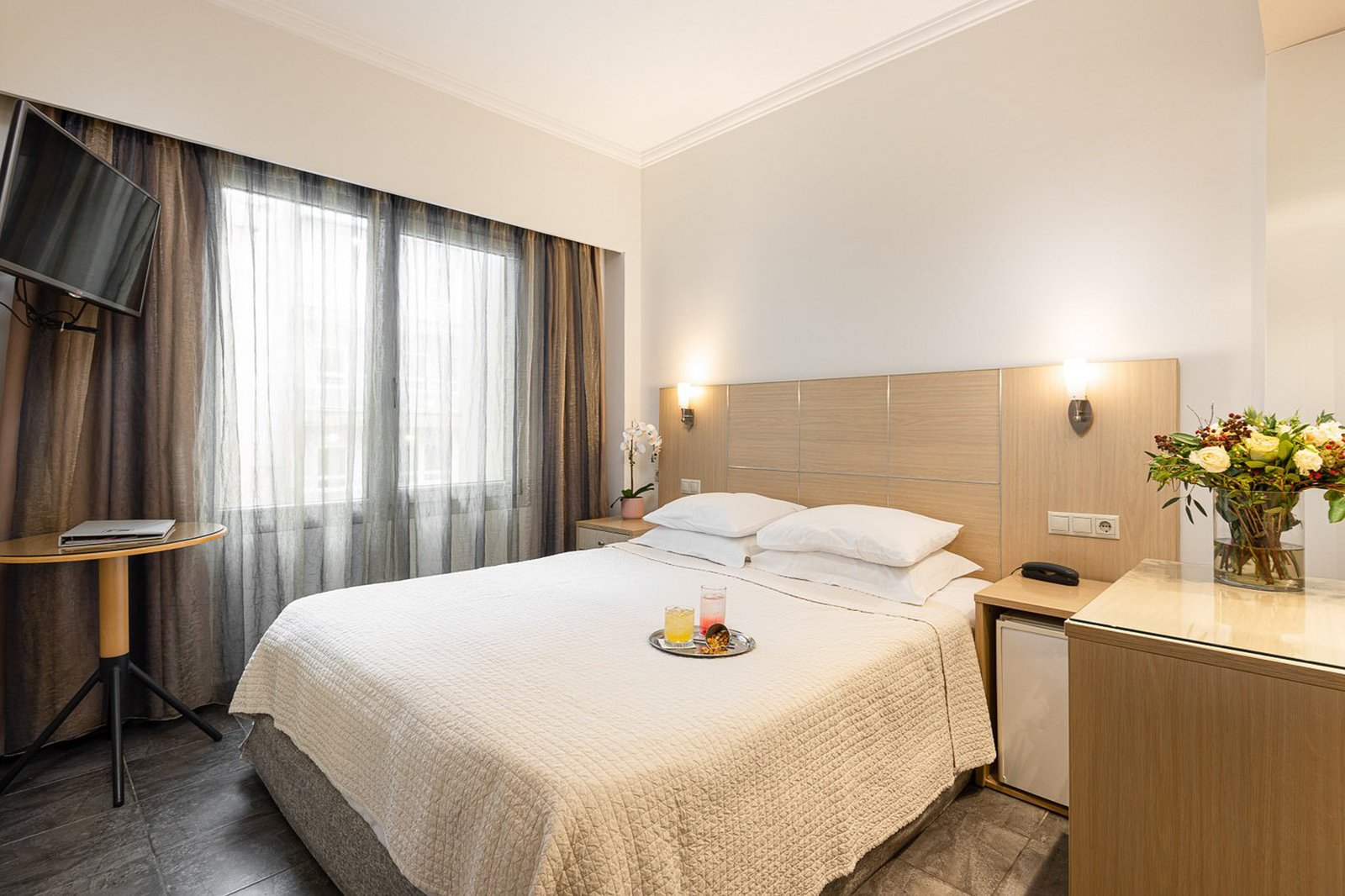 economy-double-room-with-2 budget hotels in Thessaloniki
