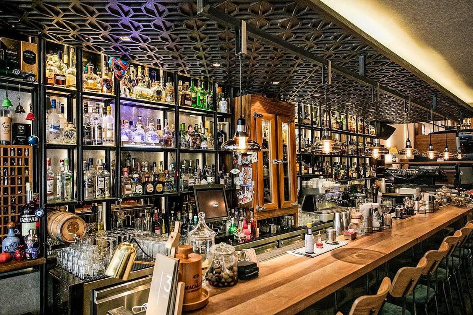 kentriki-1-2 best bars in thessaloniki