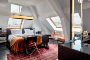 best places to stay in amsterdam