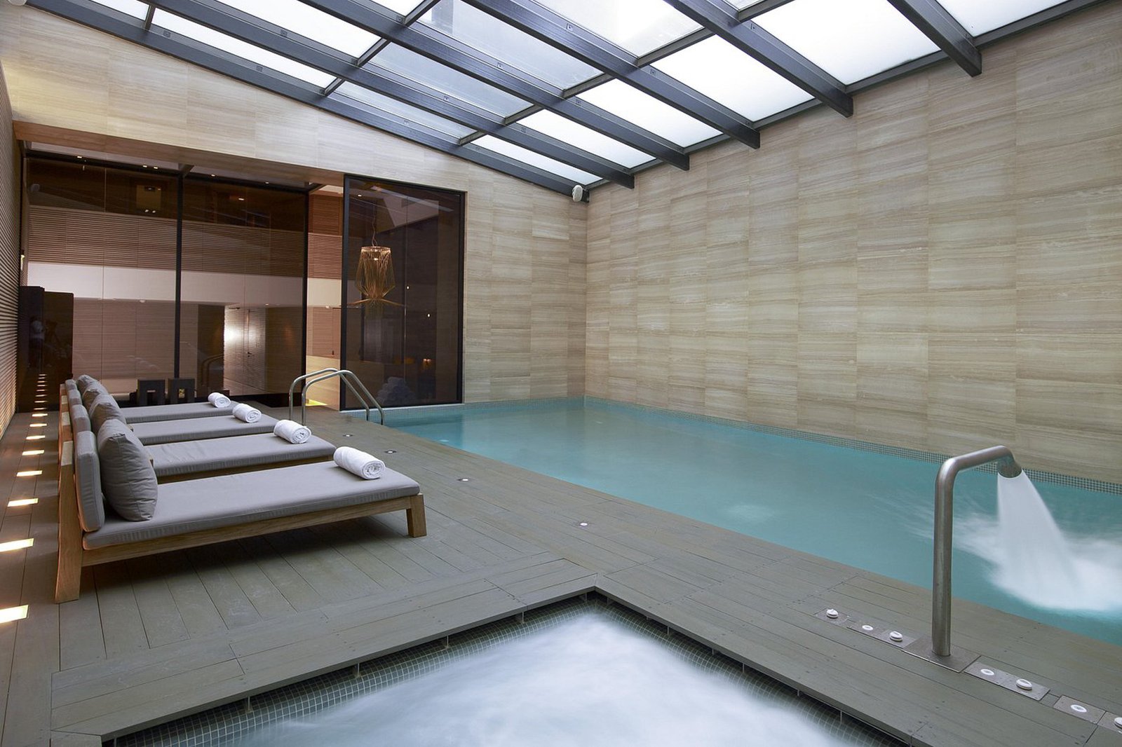 the-met-hotel-2 best places to stay in Thessaloniki