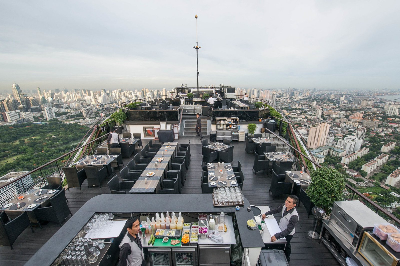 vertigo-rooftop-restaurant--v3385-2 best luxury hotels in bangkok