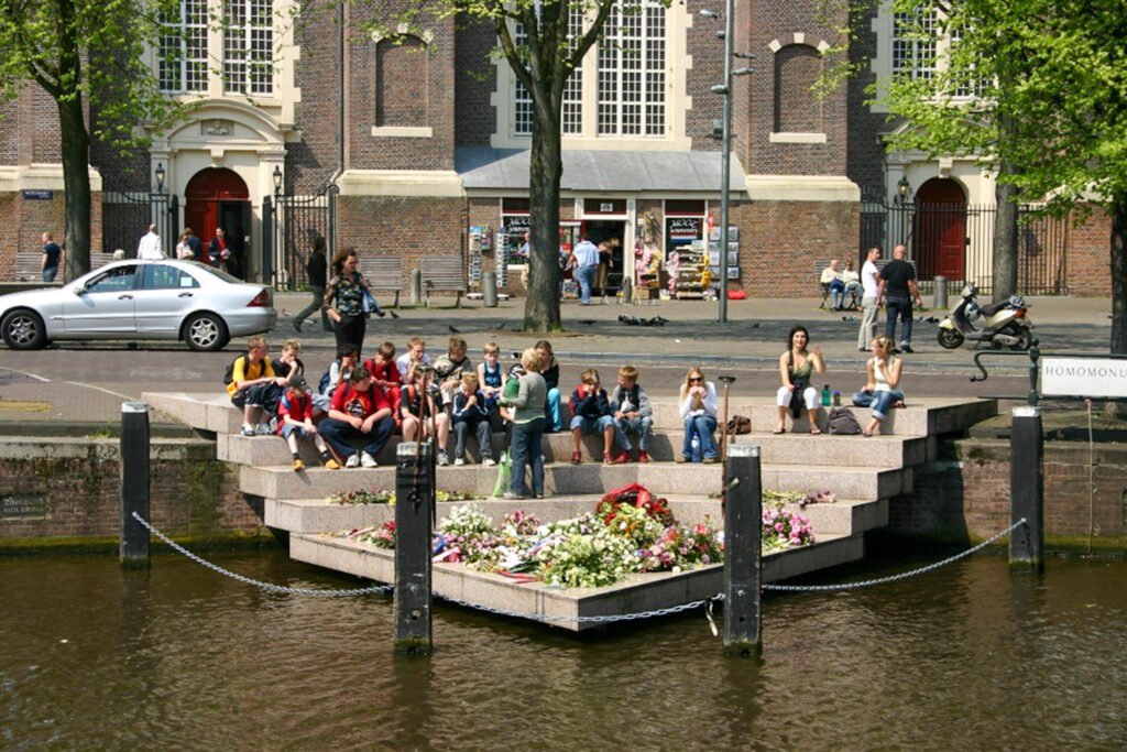 b3be58f0-e469-42bc-8b08-3c6d10c9b7d9-2 things to do in amsterdam for free