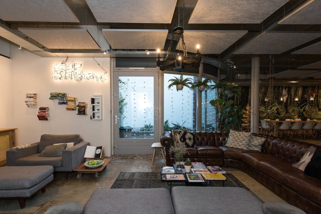 where to stay in Amsterdam on a budget