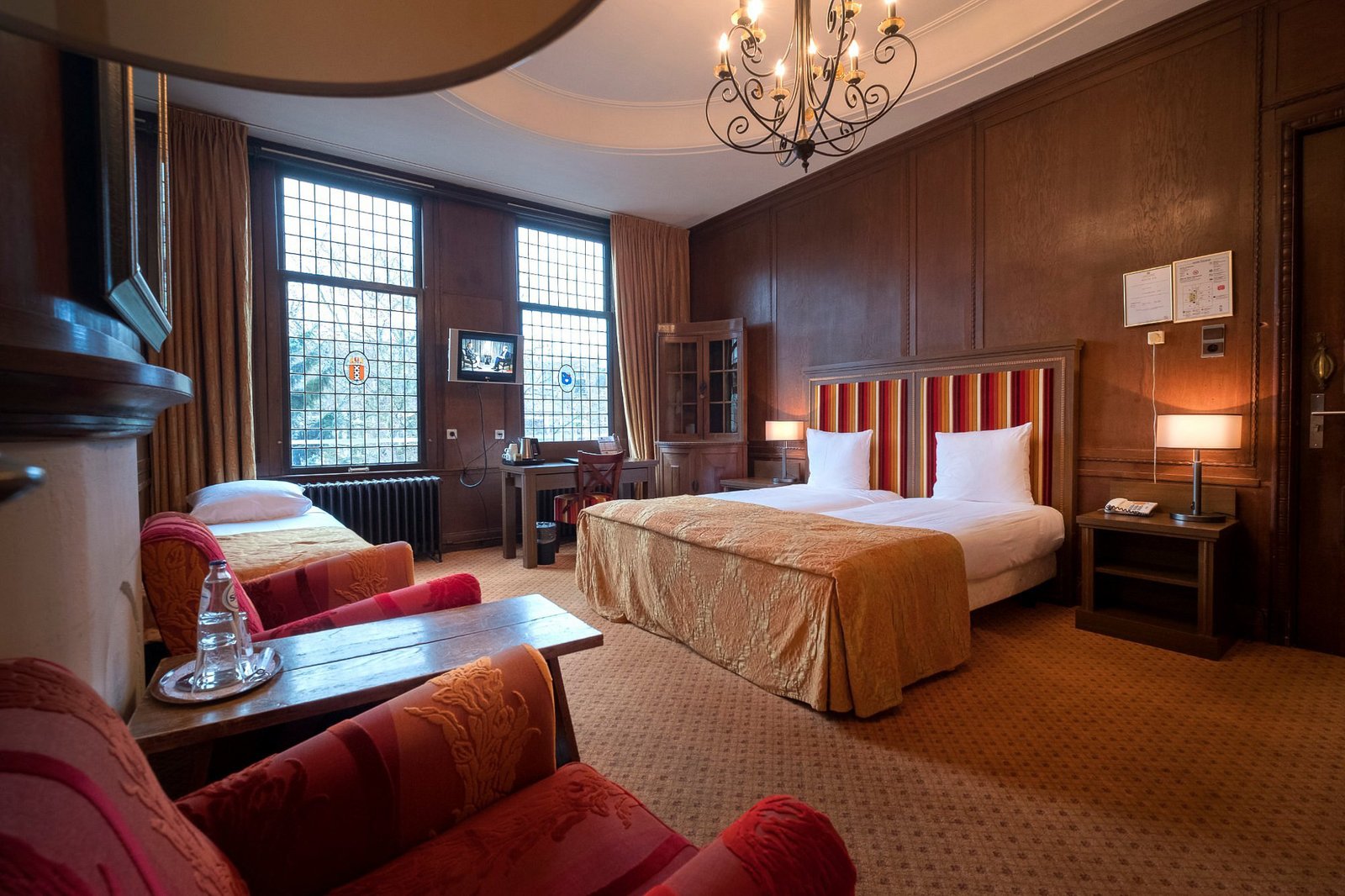 where to stay in Amsterdam for first time visitors